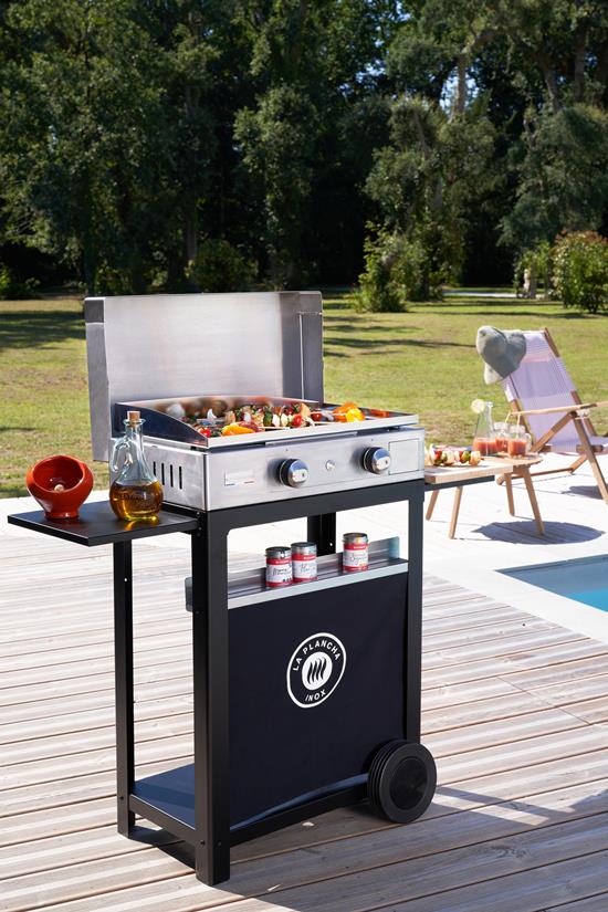 La Plancha Inox Duo Edition: La Plancha Inox Gas 260 Stainless Steel - French Griddle + Black Cart + Stainless Steel Lid + Spice Rack and Curtain