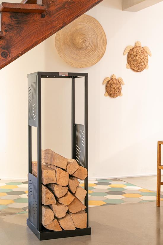 Straight black Essentiel log rack with bamboo shelf