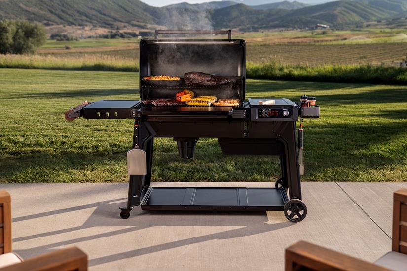 TRAEGER - WOODRIDGE PRO
