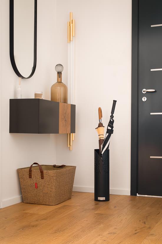 Round Essential accessory holder black