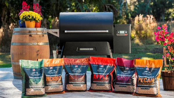 Premium hardwood pellets